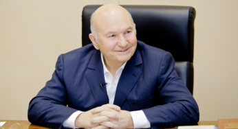 Юрий Лужков возглавил Москву в один из самых сложных периодов