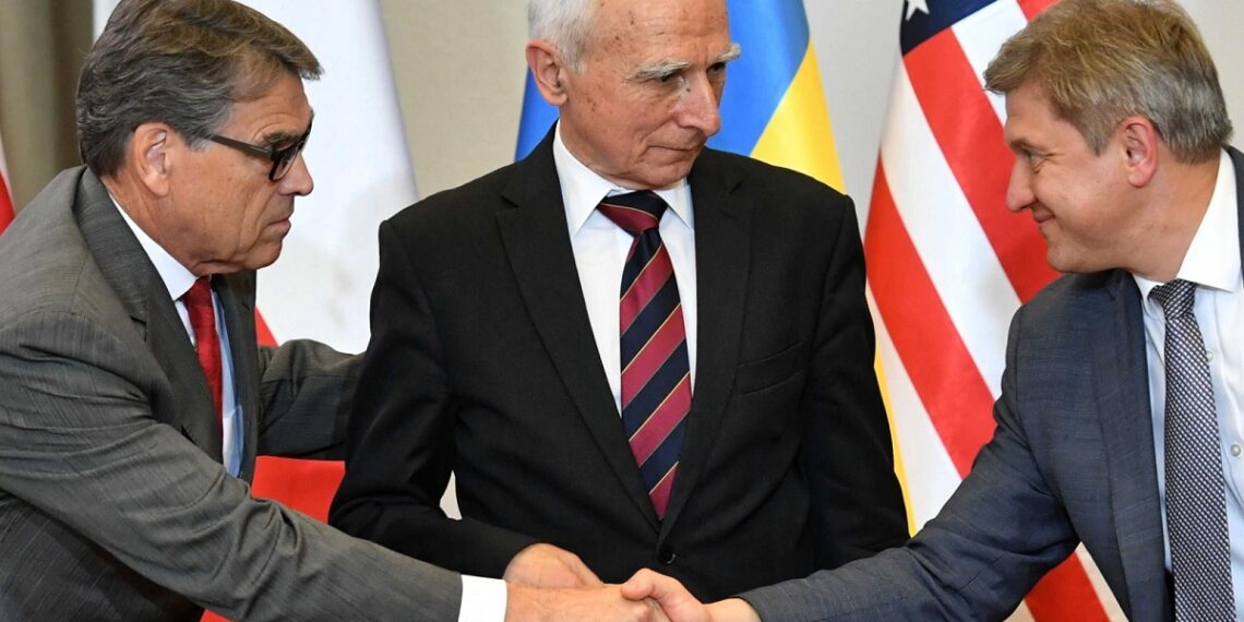 Рик Перри, Петр Наимский и Александр Данилюк. Фото: polskieradio.pl