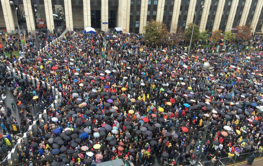 Митинг на проспекте Сахарова. 10 августа 2019 года. Фото: euronews