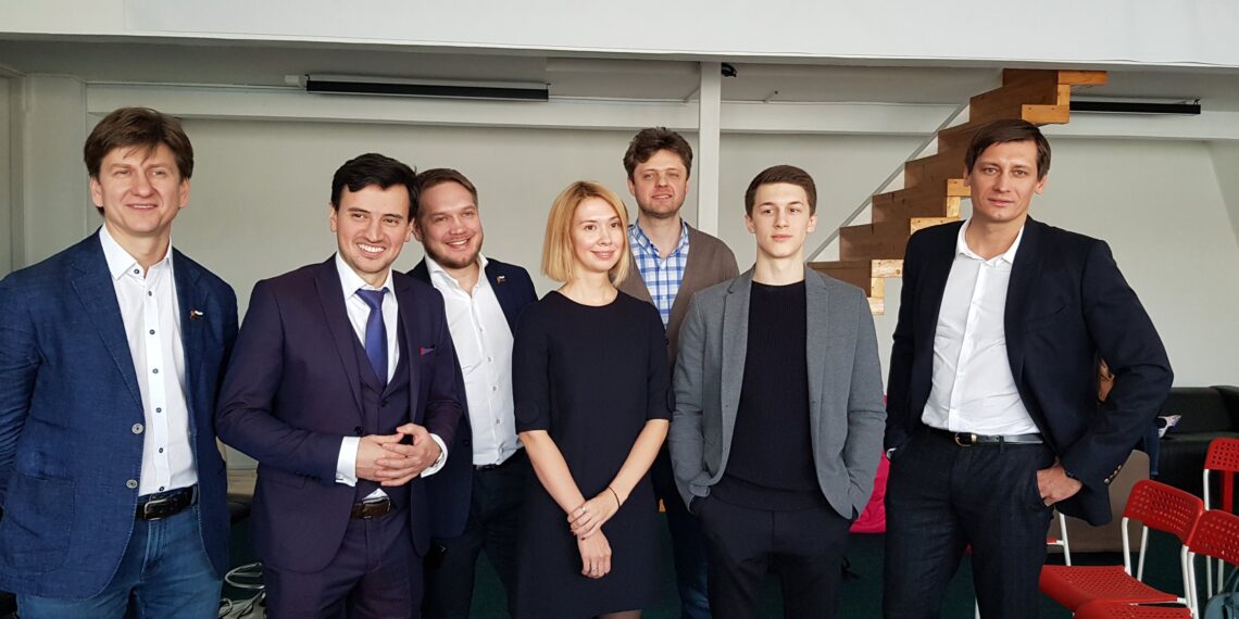 Команда Гудкова на выборах в Мосгордуму. Фото: личная страница Дмитрия Гудкова в Facebook