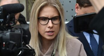 Прекратившую из-за мнимой беременности голодовку Соболь заметили курящей