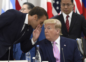 Эммануэль Макрон и Дональд Трамп. Фото: AP