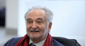 Аттали: Богатое меньшинство часто избавляется от территорий, где проживает бедное большинство