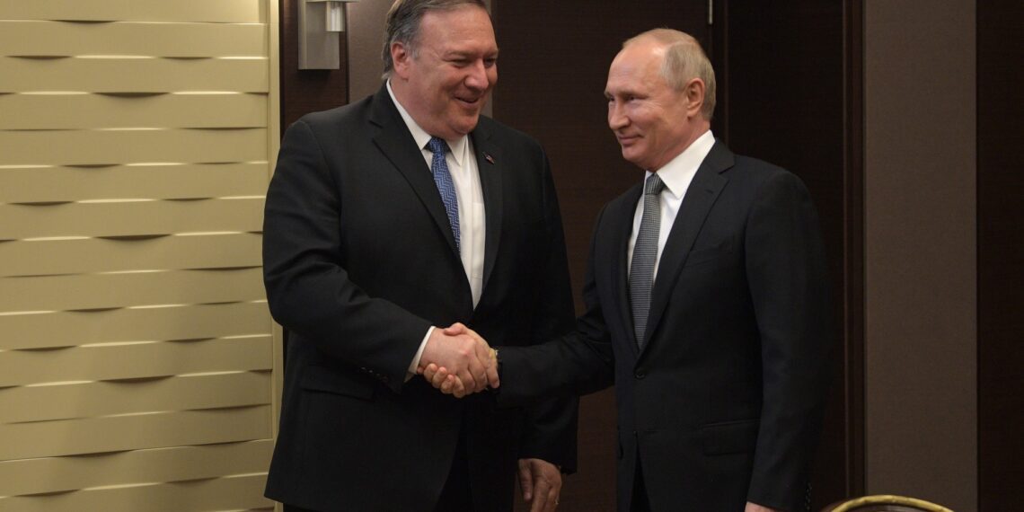 Майк Помпео и Владимир Путин. Фото: Пресс-служба Кремля