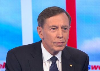 Дэвид Петреус