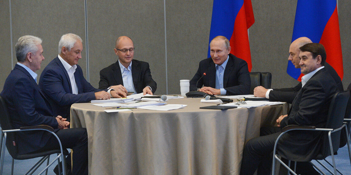 Владимир Путин проводит расширенное заседание президиума Госсовета в Ялте. Ноябрь 2018 года. Фото: РИА Новости