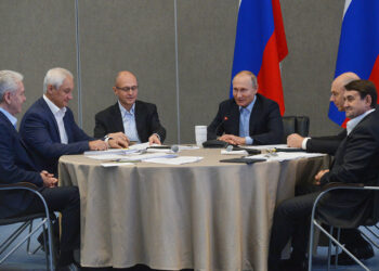 Владимир Путин проводит расширенное заседание президиума Госсовета в Ялте. Ноябрь 2018 года. Фото: РИА Новости