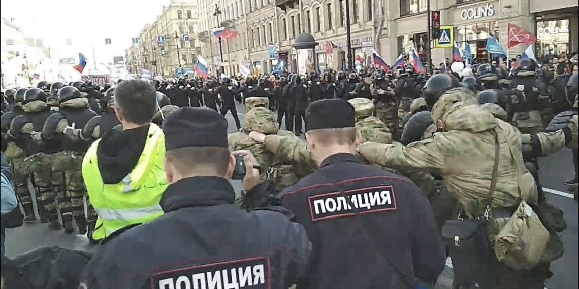 Разгон Первомая. Санкт-Петербург. 1 мая 2019 года. Фото: Youtube