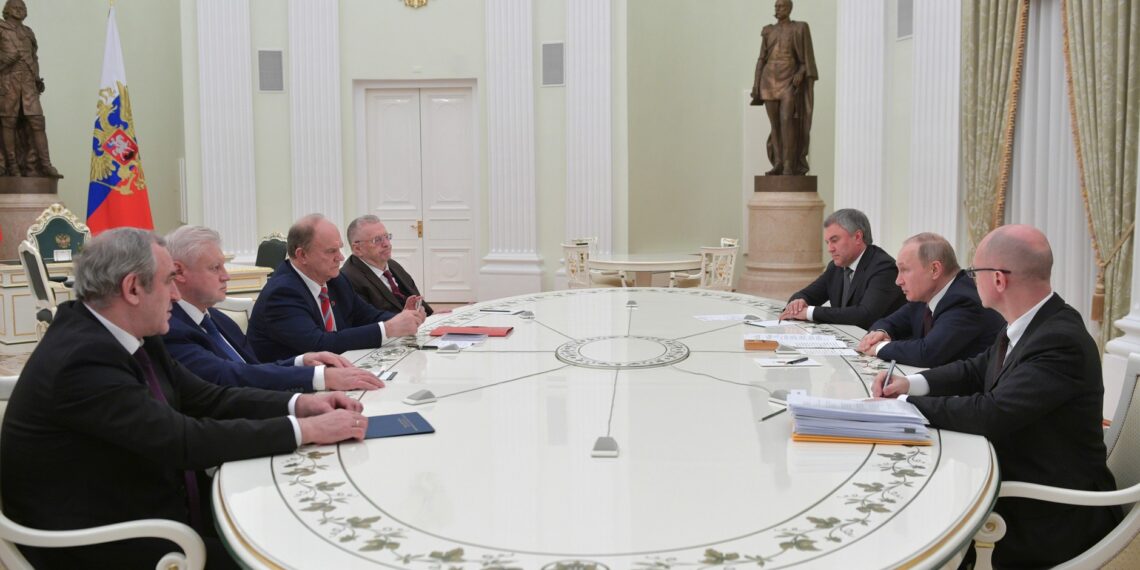 Встреча с лидерами фракций в Кремле. Фото: kremlin.ru