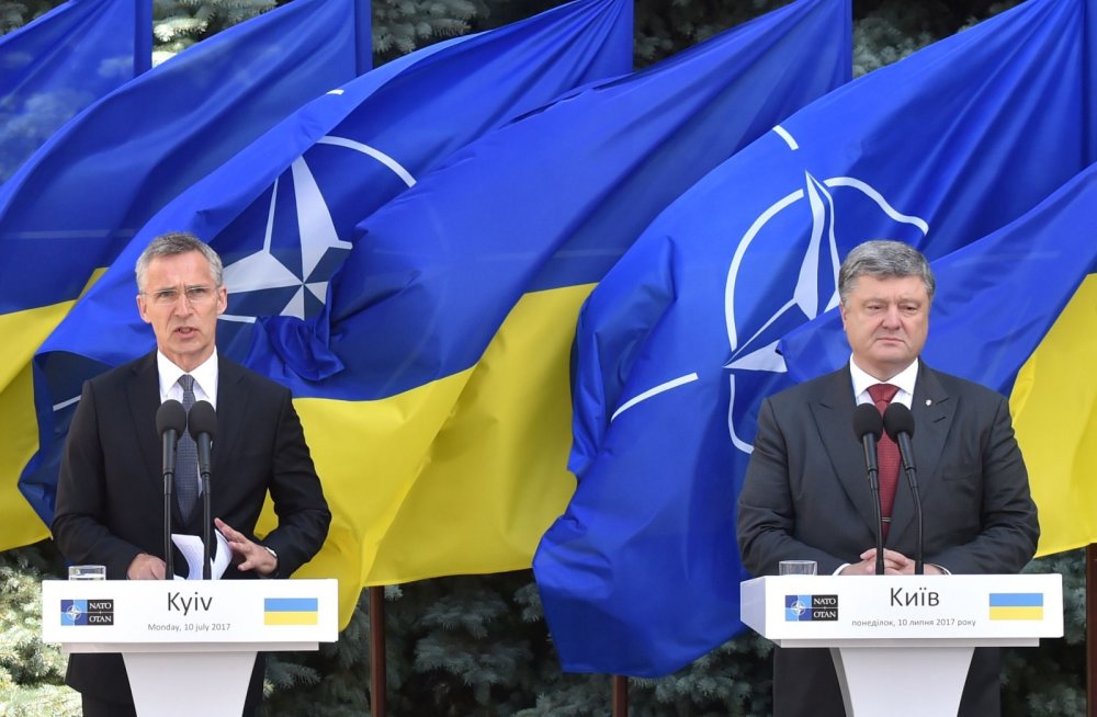 Йенс Столтенберг и Пётр Порошенко. Фото: Delfi