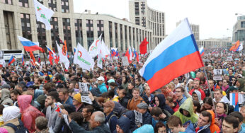 Оппозиция грузит автобусами массовку из регионов для митинга в Москве