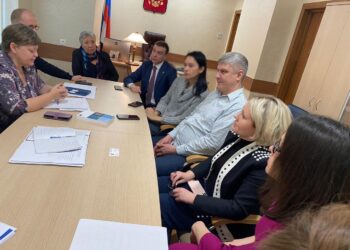 Участники заседания в аппарате Уполномоченного по правам человека при президенте РФ