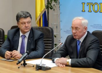 Петр Порошенко и Николай Азаров. Фото: Facebook