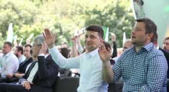 Зеленский ведет Украину к диктатуре