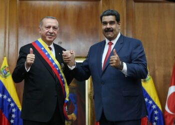 Реджеп Эрдоган и Николас Мадуро. Фото: Bloomberg