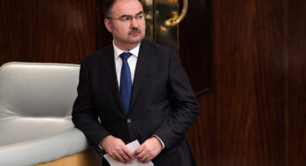 Глава Пенсионного фонда покрывает своего заместителя-взяточника