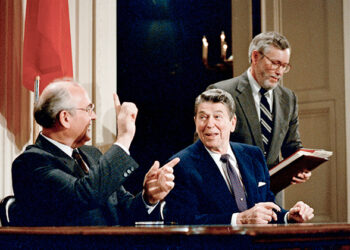 Михаил Горбачев и Рональд Рейган