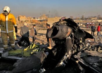 Тегеран. С места крушения лайнера украинских авиалиний. Фото: AP