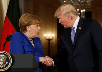 Ангела Меркель и Дональд Трамп. Фото: Reuters/Kevin Lamarque