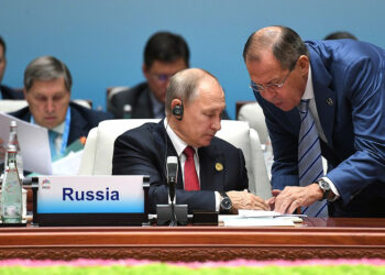 Владимир Путин, Сергей Иванов и Юрий Ушаков. Фото: kremlin.ru