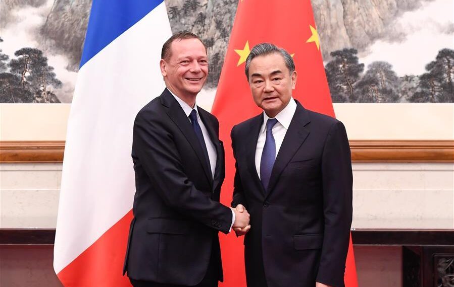 Эммануэль Бонн и Ван И