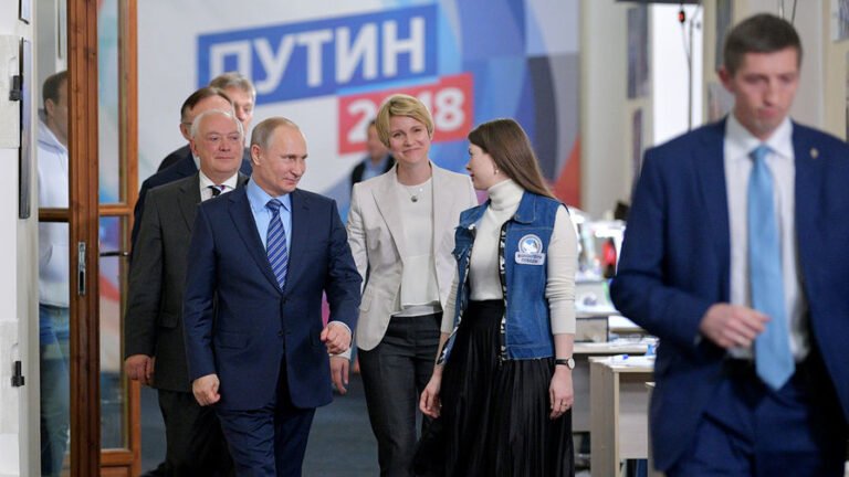 Александр Устинов: Предвыборный штаб Путина формируется под влиянием предыдущих проектов Володина