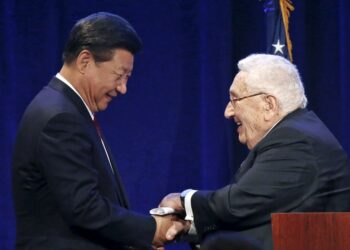 Си Цзиньпин и Генри Киссинджер. Фото: abc.net.au