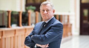 Коломойский добился отставки главы Нацбанка Украины