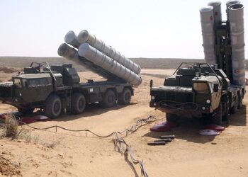 Зенитно-ракетный комплекс С-300. Фото: ТАСС