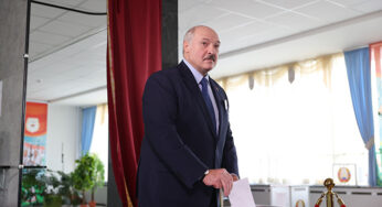 Политические реформы помогут Лукашенко стабилизировать ситуацию: Андрей Ермолаев