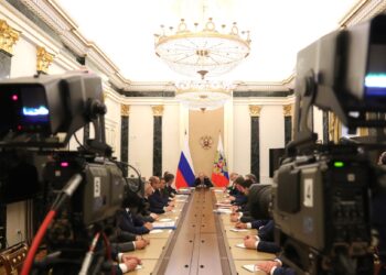 Встреча Владимира Путина с вновь избранными главами субъектов Российской Федерации. Иллюстрация: kremlin.ru