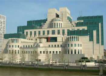 Центральный офис британской военной разведки MI - 6. Фото: Asianlite