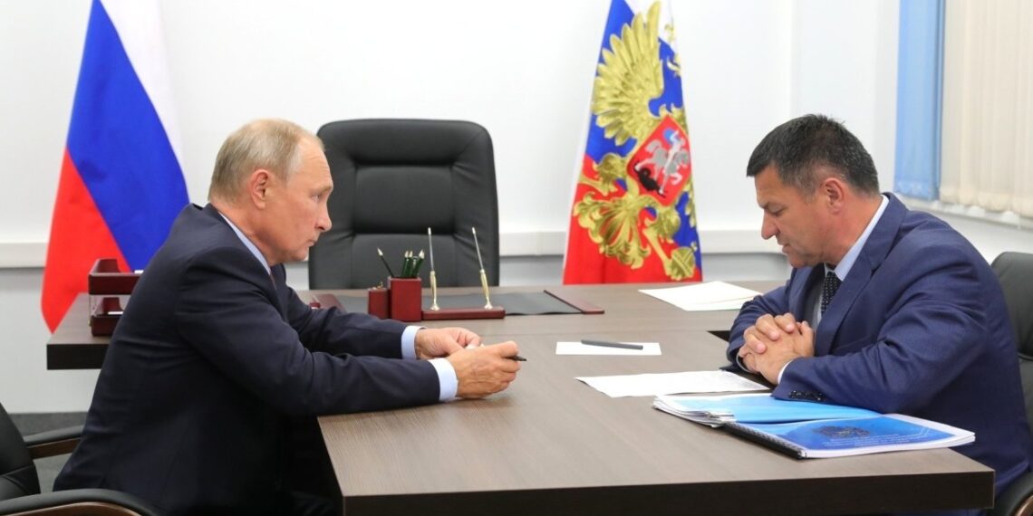 Владимир Путин и Андрей Тарасенко встретились на полях ВЭФ-2018 Фото: Пресс-служба Кремля