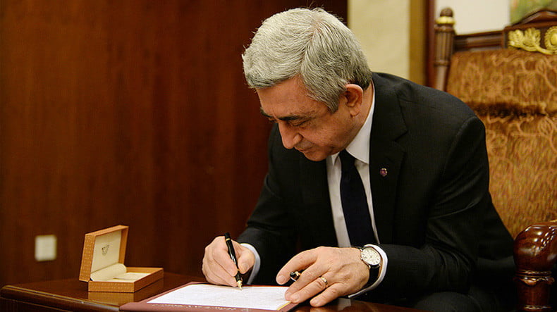 Амаяк Ованнисян: У Республиканской партии Армении есть шанс на выживание