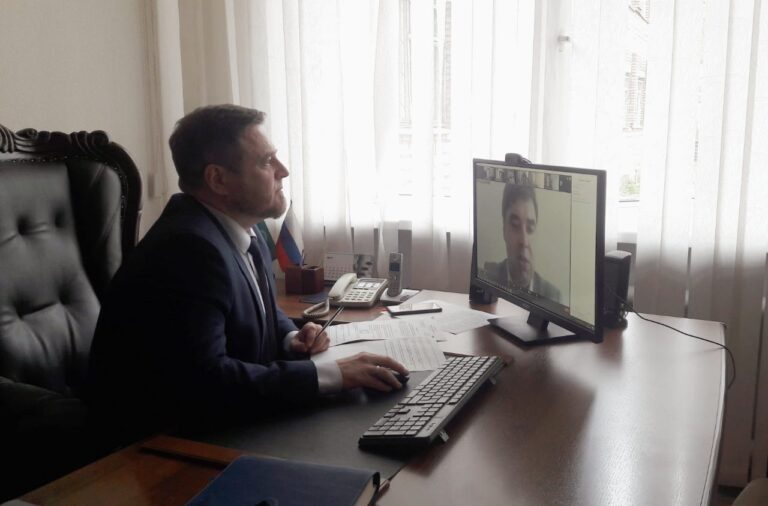 Битва за Конституцию: элиты и Центробанк должны стать национальными
