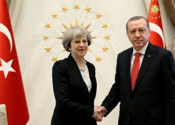 Тереза Мэй и Реджеп Эрдоган. Фото: The Wall Street Journal
