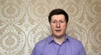 Я бегал по площадям, обнимал ветеранов и поздравлял их с Днем Победы – воспоминания