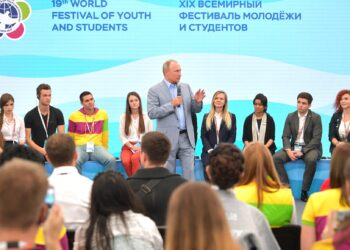 Владимир Путин: Преимущества получат те, кто накапливают знания из разных областей и эффективно их применяют