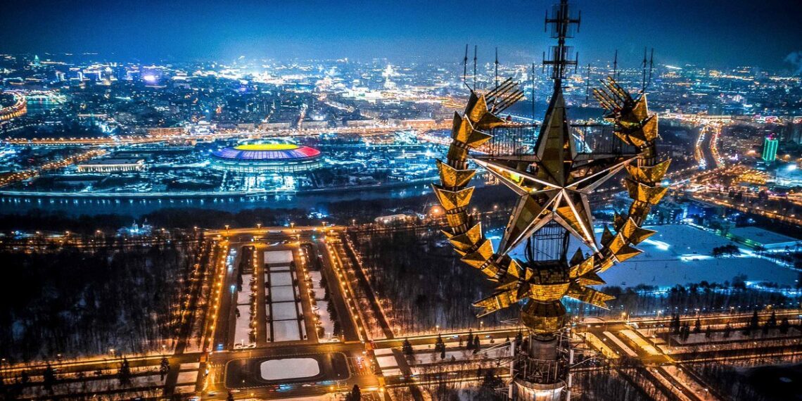Ночная Москва. Фото: pikabu.ru