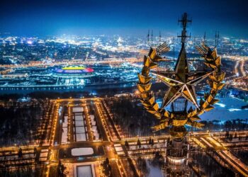 Ночная Москва. Фото: pikabu.ru