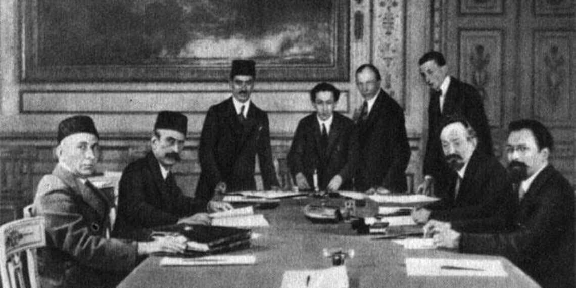 Подписание советско-турецкого договора о дружбе и братстве 16 марта 1921 г. в Москве