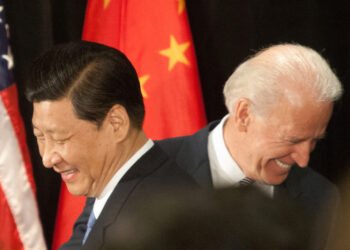 Cи Цзиньпин и Джозеф Байден. Фото: Tim Rue/Corbis via Getty Images