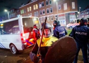 Протесты в Нидерландах. Январь 2021 года. Фото: Marco de Swart/ANP/AFP