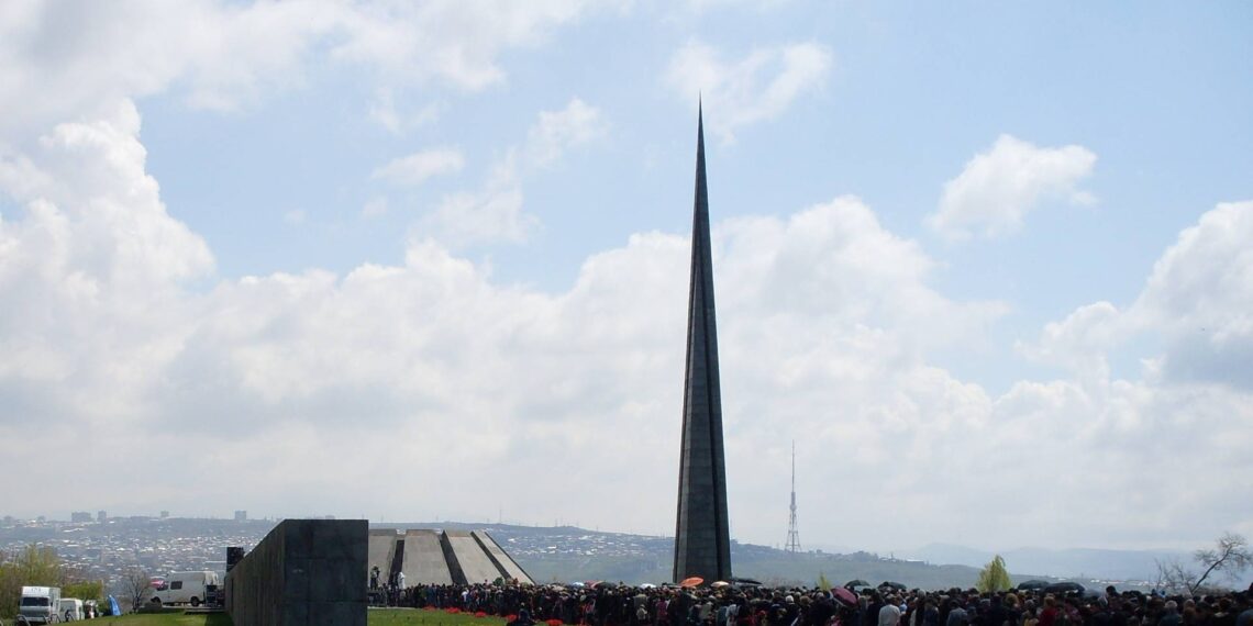 Цицернакаберд — мемориальный комплекс в Ереване, посвящённый жертвам геноцида армян 1915 года