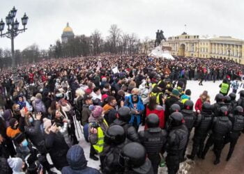 Митинг в Санкт-Петербурге на Сенатской площади. 23 января 2021 года. Фото: Коммерсант