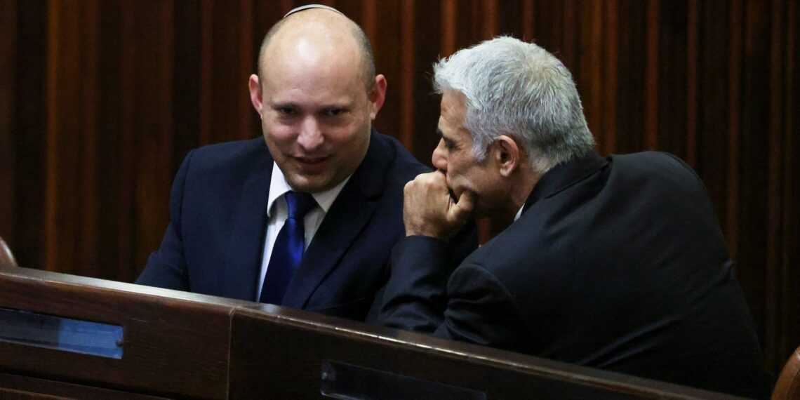 Нафтали Беннет и Яир Лапид. Фото: Reuters