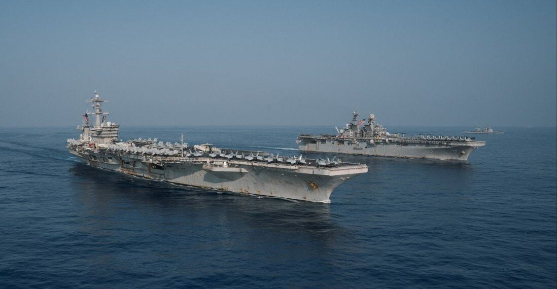 Авианосная ударная группа во главе с эсминцем «Теодор Рузвельт» в Южно-Китайское море. Апрель 2021 года.