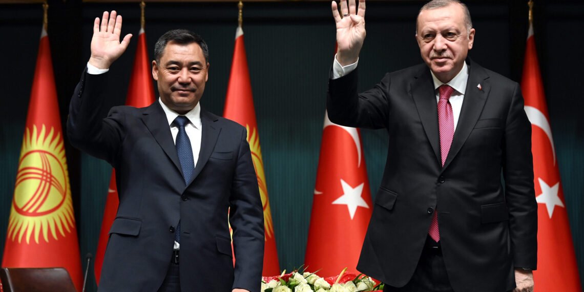 Садыр Жапаров и Реджеп Эрдоган. Фото: elgezit.kg