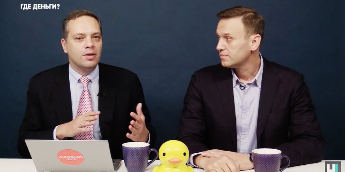 Владимир Милов и Алексей Навальный. Кадр из YouTube