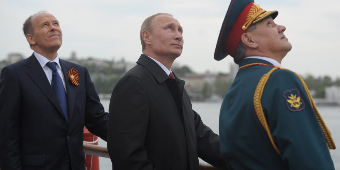 Александр Бортников, Владимир Путин и Сергей Шойгу